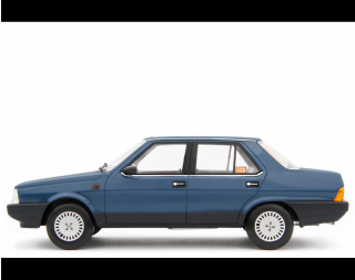 Fiat Regata 70S 1983 Blu Laudoracing 1:18 Resinemodell (Türen, Motorhaube... nicht zu öffnen!)